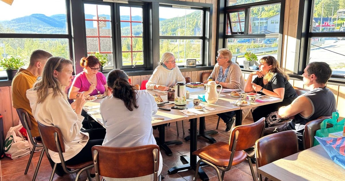 Мовне кафе в Еггедалі (муніципалітет Сігдал) 