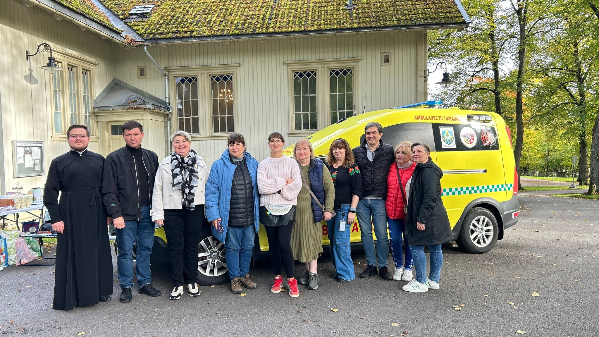 Передача автомобіля швидкої допомоги Україні – День надії та спільності