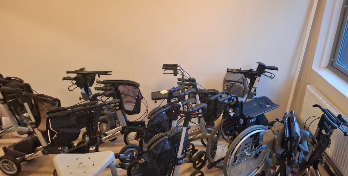 Рух до життя з Мальме, комуна Steinkjer: візки та ролатори для України